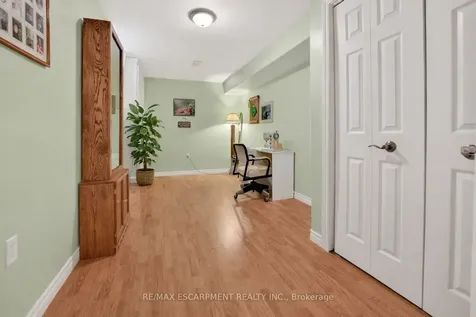 12 Courtney Crescent Welland ON L3C 7H9