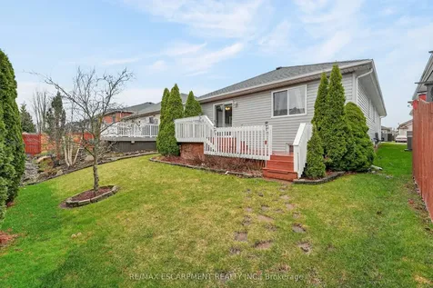 12 Courtney Crescent Welland ON L3C 7H9
