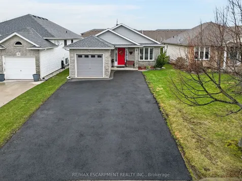 12 Courtney Crescent Welland ON L3C 7H9