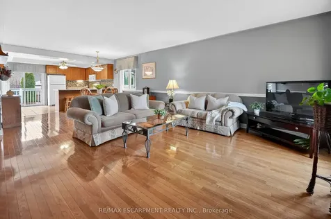12 Courtney Crescent Welland ON L3C 7H9