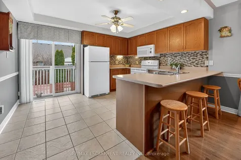 12 Courtney Crescent Welland ON L3C 7H9