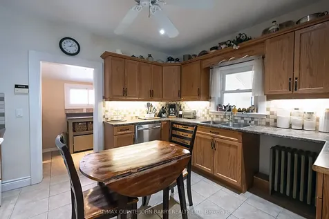 77 Cedar Street Belleville ON K8P 3M2