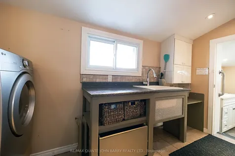 77 Cedar Street Belleville ON K8P 3M2