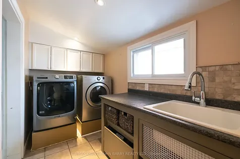 77 Cedar Street Belleville ON K8P 3M2