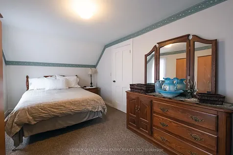 77 Cedar Street Belleville ON K8P 3M2