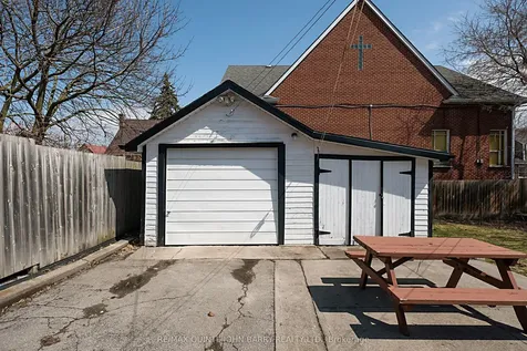 77 Cedar Street Belleville ON K8P 3M2