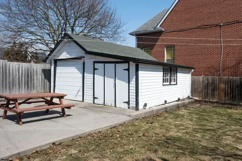 77 Cedar Street Belleville ON K8P 3M2