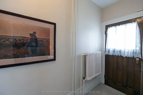 77 Cedar Street Belleville ON K8P 3M2