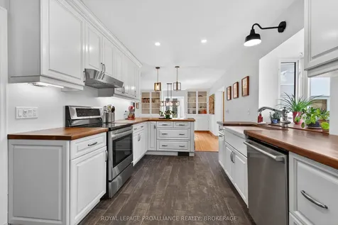 304 Willingdon Avenue Kingston ON K7L 4J4