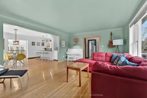 304 Willingdon Avenue Kingston ON K7L 4J4
