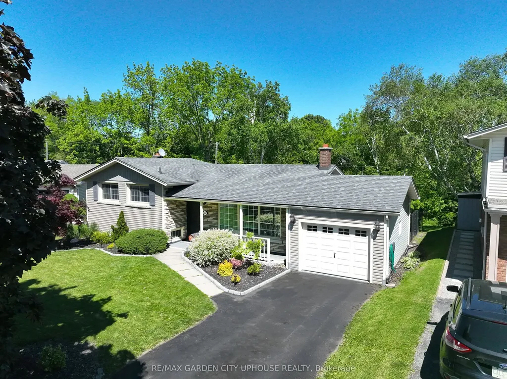 46 Strathcona Drive St. Catharines ON L2M 2B1