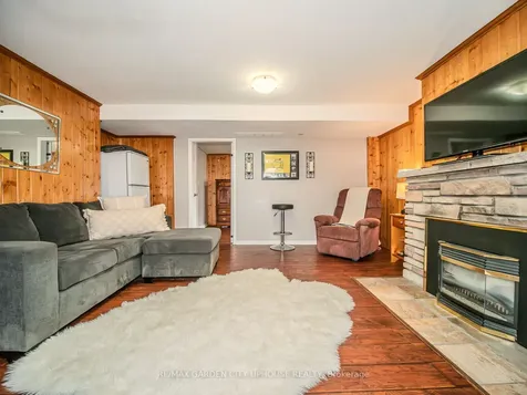46 Strathcona Drive St. Catharines ON L2M 2B1