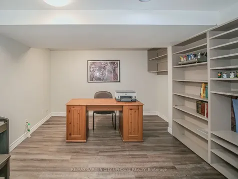 46 Strathcona Drive St. Catharines ON L2M 2B1