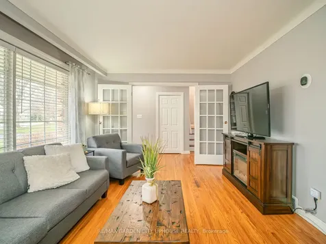 46 Strathcona Drive St. Catharines ON L2M 2B1
