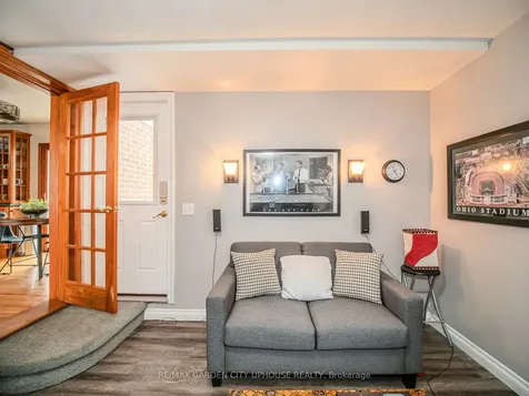 46 Strathcona Drive St. Catharines ON L2M 2B1