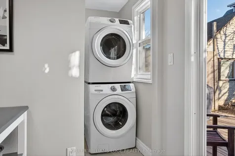 262 Britannia Avenue Hamilton ON L8H 1X8