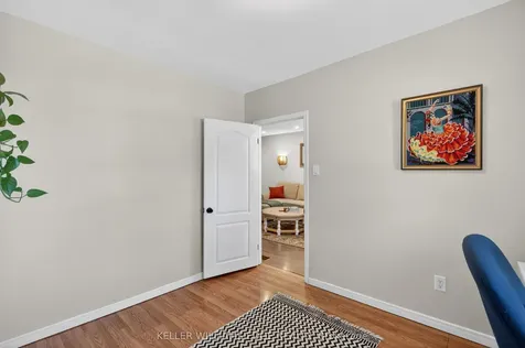 262 Britannia Avenue Hamilton ON L8H 1X8