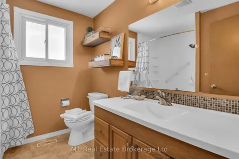 506 Mctavish Street Centre Wellington ON N1M 3C7