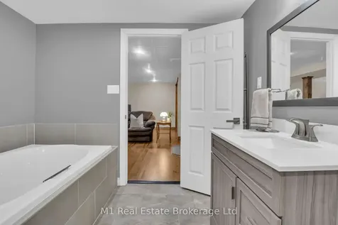 506 Mctavish Street Centre Wellington ON N1M 3C7