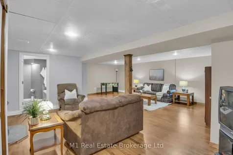 506 Mctavish Street Centre Wellington ON N1M 3C7