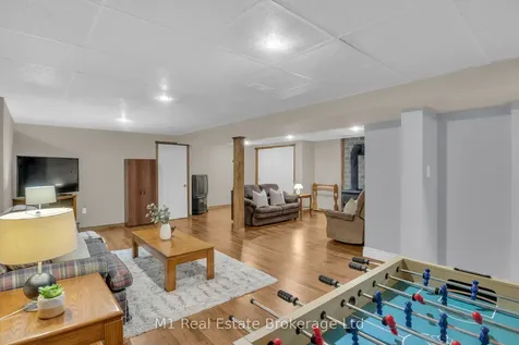 506 Mctavish Street Centre Wellington ON N1M 3C7