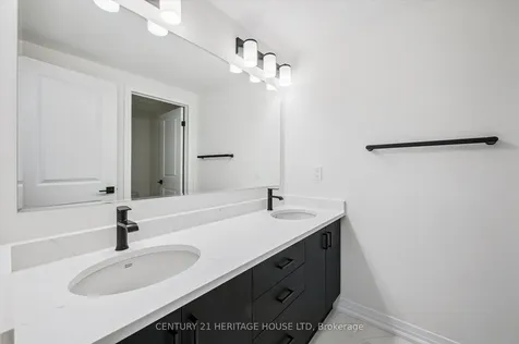 525 Erinbrook Drive Kitchener ON N2E 0L4