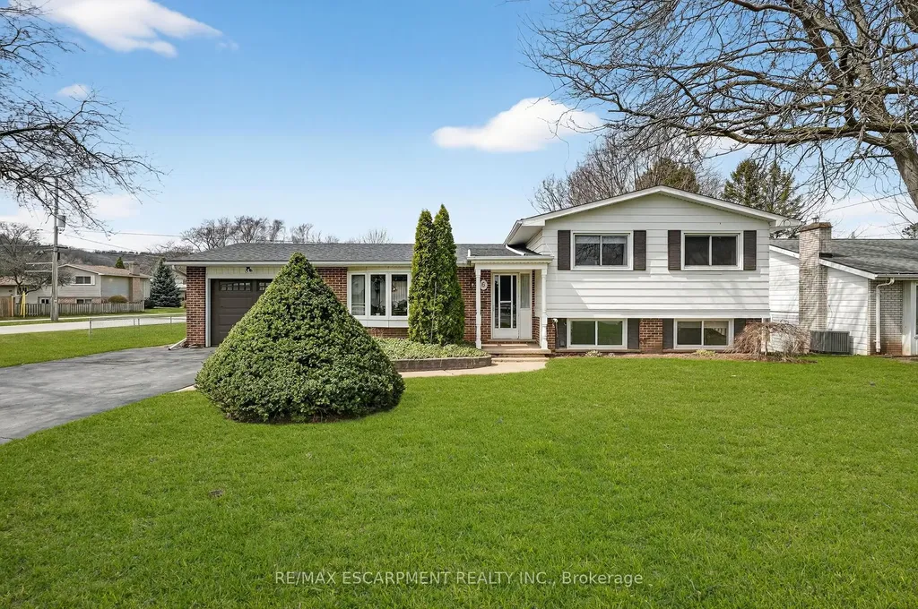 6 Nelles Road S Grimsby ON L3M 2Z2