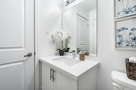 125 Shoreview Place Hamilton ON L8E 0K3