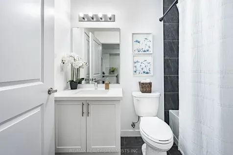 125 Shoreview Place Hamilton ON L8E 0K3