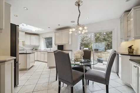 25 Bannisdale Way Hamilton ON L0R 1H2