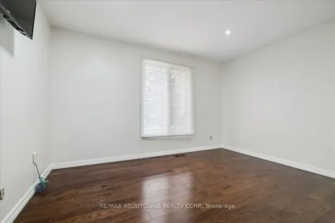 25 Bannisdale Way Hamilton ON L0R 1H2
