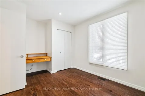 25 Bannisdale Way Hamilton ON L0R 1H2