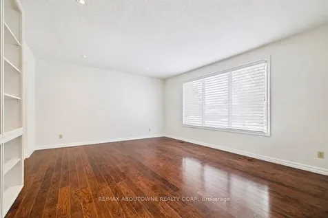 25 Bannisdale Way Hamilton ON L0R 1H2