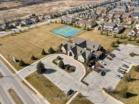 50 Aaron Trail Welland ON L3B 6G4