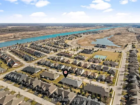 50 Aaron Trail Welland ON L3B 6G4