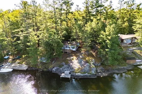 1010 Tara Lane Gravenhurst ON P0E 1N0