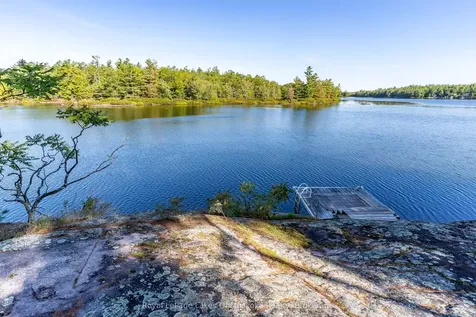 1010 Tara Lane Gravenhurst ON P0E 1N0