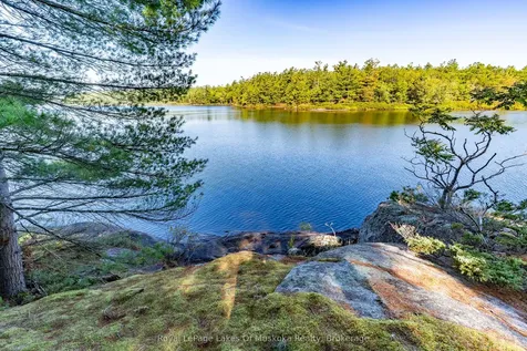 1010 Tara Lane Gravenhurst ON P0E 1N0