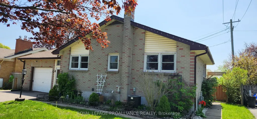 4 Gearin Street Quinte West ON K8V 3Y1
