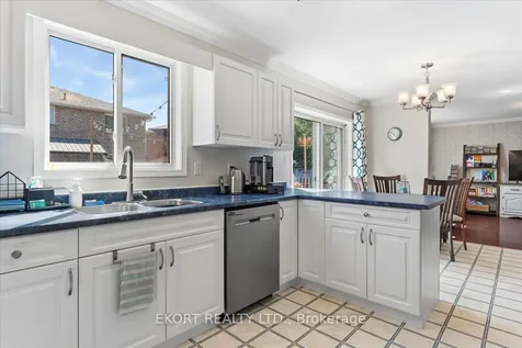 9 Huron Lane Belleville ON K8N 5X5