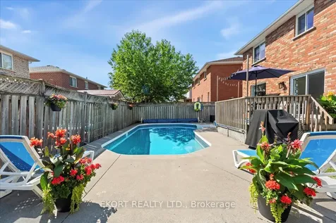 9 Huron Lane Belleville ON K8N 5X5