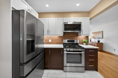 19 Burfield Avenue Hamilton ON L8T 2J8