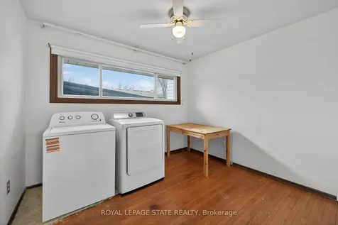 19 Burfield Avenue Hamilton ON L8T 2J8