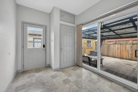 19 Burfield Avenue Hamilton ON L8T 2J8