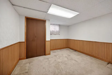 19 Burfield Avenue Hamilton ON L8T 2J8