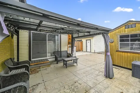 19 Burfield Avenue Hamilton ON L8T 2J8