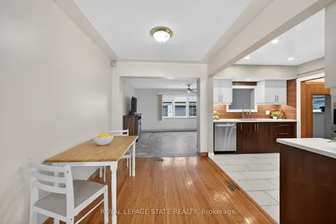 19 Burfield Avenue Hamilton ON L8T 2J8