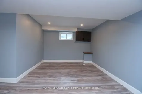 302 East 27th Street Hamilton ON L8V 3G6