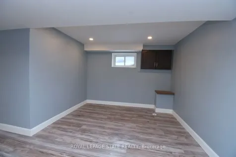 302 East 27th Street Hamilton ON L8V 3G6