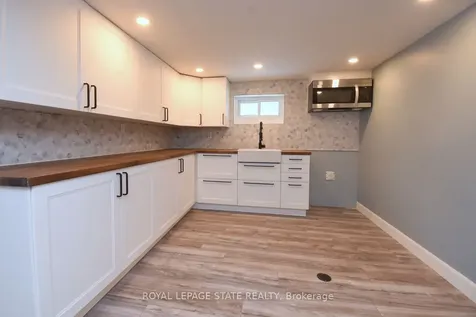 302 East 27th Street Hamilton ON L8V 3G6